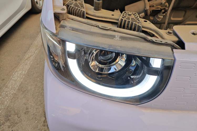 Used Chery QQ Ice Cream 2022 120km Conical Shape Lithium Iron Phosphate Right Front Headlight