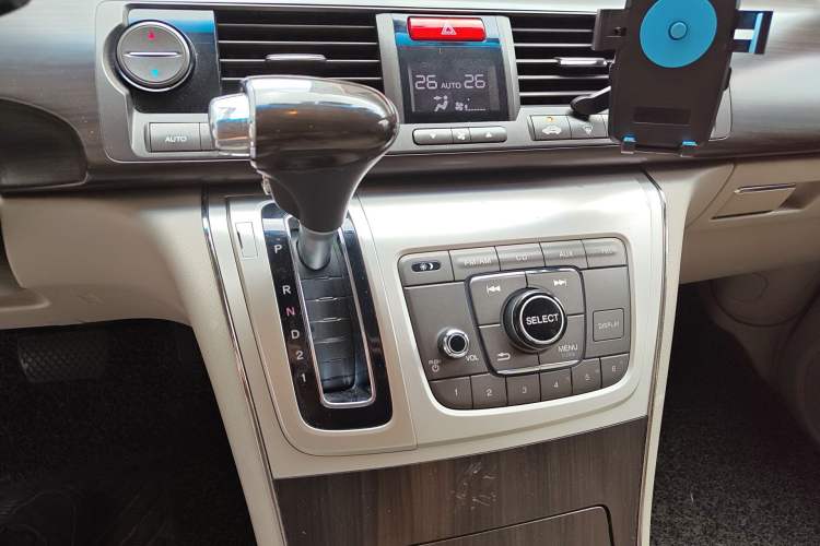 Used Honda Elysion 2015 2.4L VTi-S Prestige Edition Gear Lever