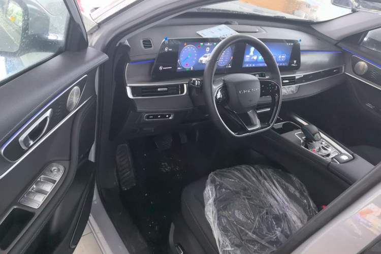 Used Chery Tiggo 8 PRO New Energy 2024 1.5T 100km XinChen Edition
