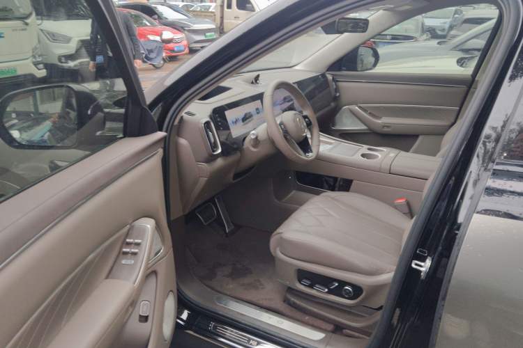 Used Hima AITO M8 2025 Model, Pure Electric Max+ Six-Seat Long-Range Version