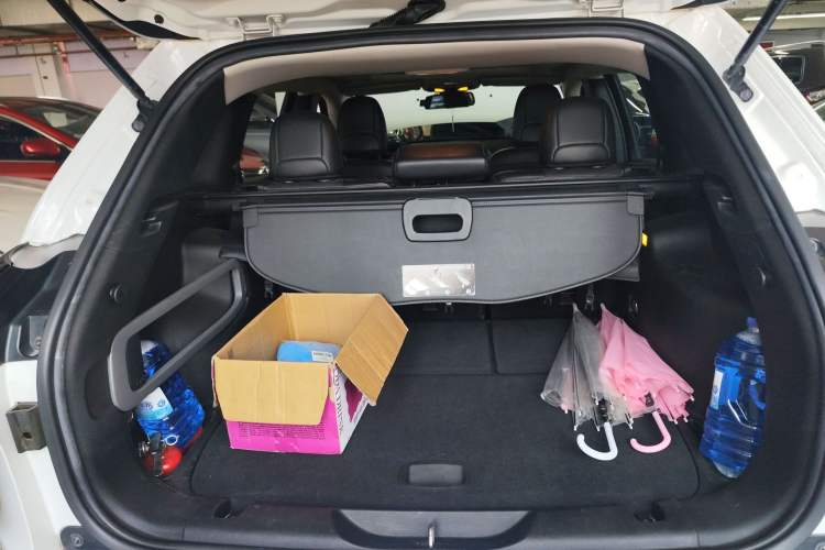 Used Jeep Cherokee 2016 2.0L Superior Edition