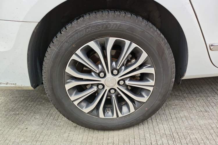 Used Buick GL8 2021 Land Cruiser Executive 652T Premium Model