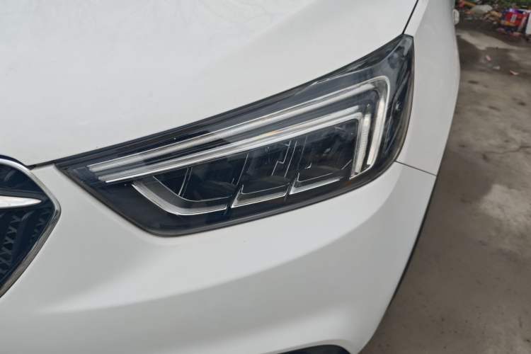 Used Buick Encore 2017 18T Automatic Two-Wheel Drive Urban Elite Model Left Front Headlight