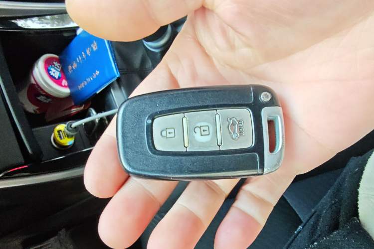 Used Hyundai Elantra (5th Generation / Langdong) 2012 1.6L Manual Leading Model Vehicle Key