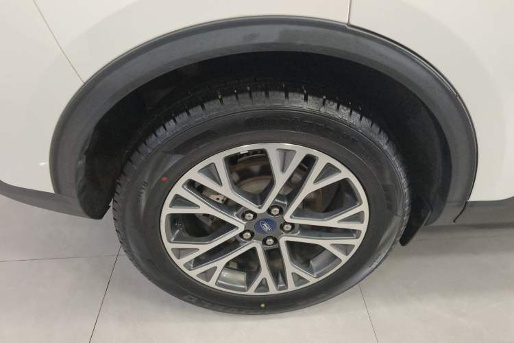 Used Ford Escape 2020 EcoBoost 245 Two-Wheel-Drive Titanium Edition
