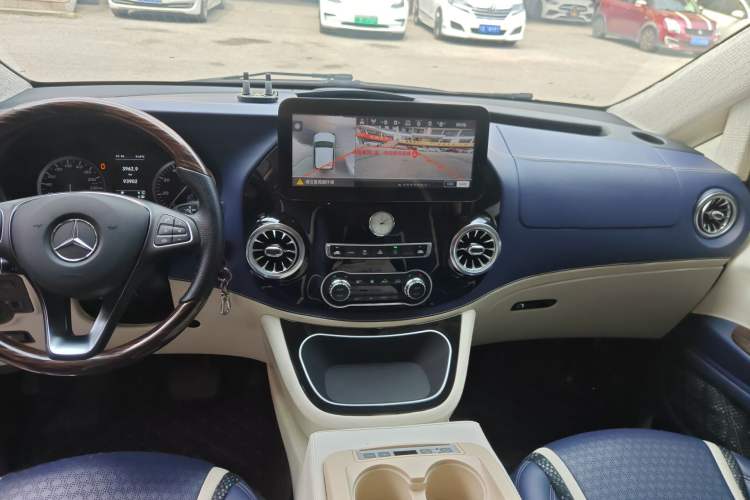 Used Mercedes-Benz Vito 2018 2.0T Business Version China VI Emission Standard
