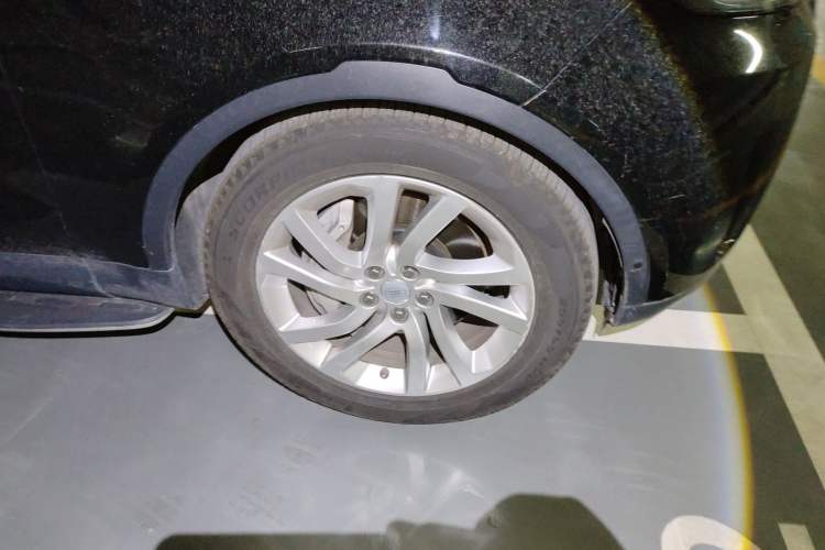 Used Land Rover Discovery 2018 3.0 SC V6 HSE Right Front Wheel Hub