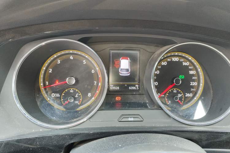 Used Volkswagen Tiguan L 2019 Revised 330TSI Automatic Two-Wheel Drive Smart & Luxury Edition China VI Standard