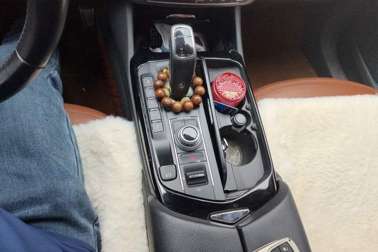 Used Maserati Levante 2021 3.0T Standard Edition Gear Lever