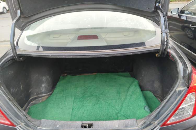 Used Nissan Sunny 2015 1.5XE Manual Comfort Edition