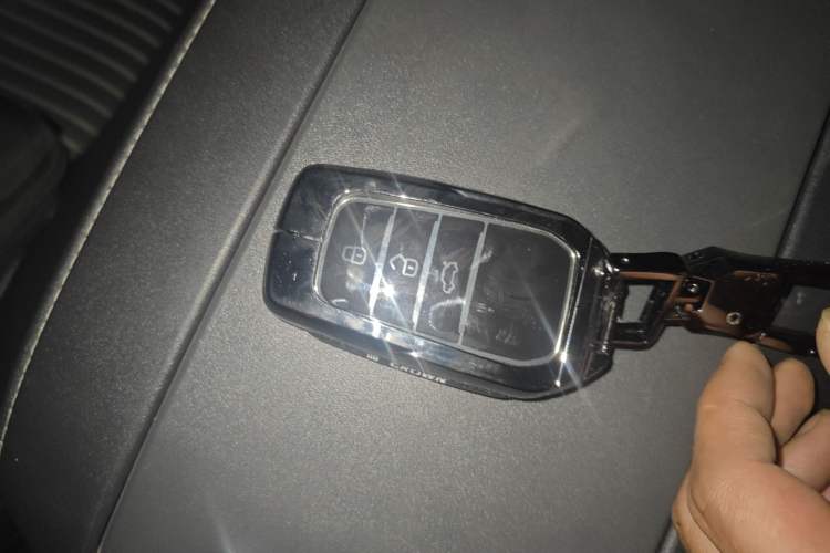 Used Toyota Crown Kluger 2021 2.5L HEV Four-Wheel Drive Premium Edition Vehicle Key