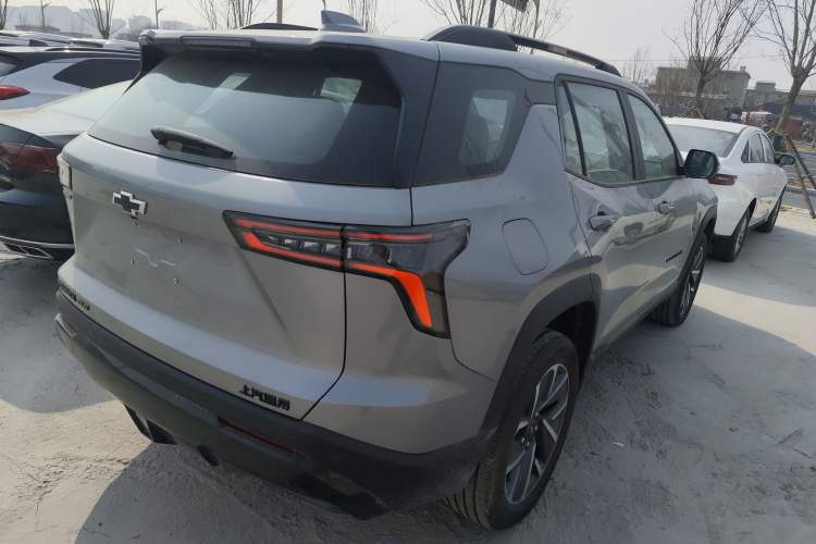 Used Chevrolet Equinox Plus 2024 102km RS Flagship Edition Rear Right 45 Deg