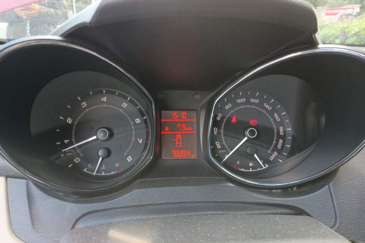 Used Chery Arrizo 7 2015 1.6L Manual ZhiShang Edition
