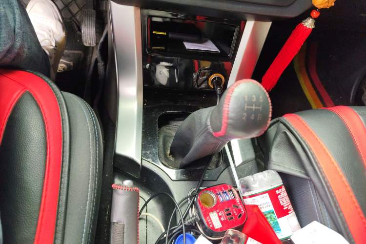 Used Leopaard Q6 2015 2.4L Manual Two-Wheel-Drive Elite Model
