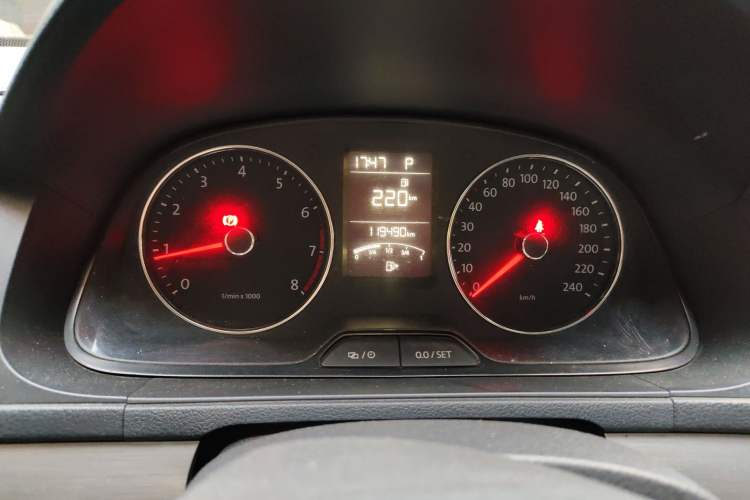 Used Volkswagen Lavida 2013 Restyled Classic 1.6L Automatic Comfort Edition
