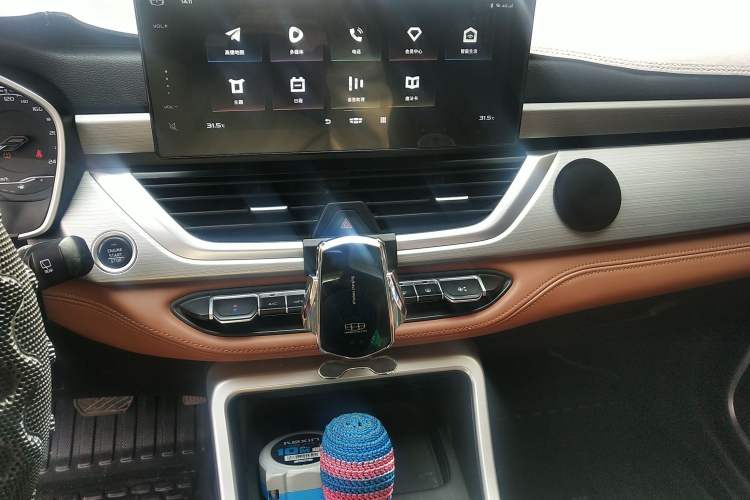 Used Geely Auto Vision X6 2020 1.4T CVT Luxury Edition
