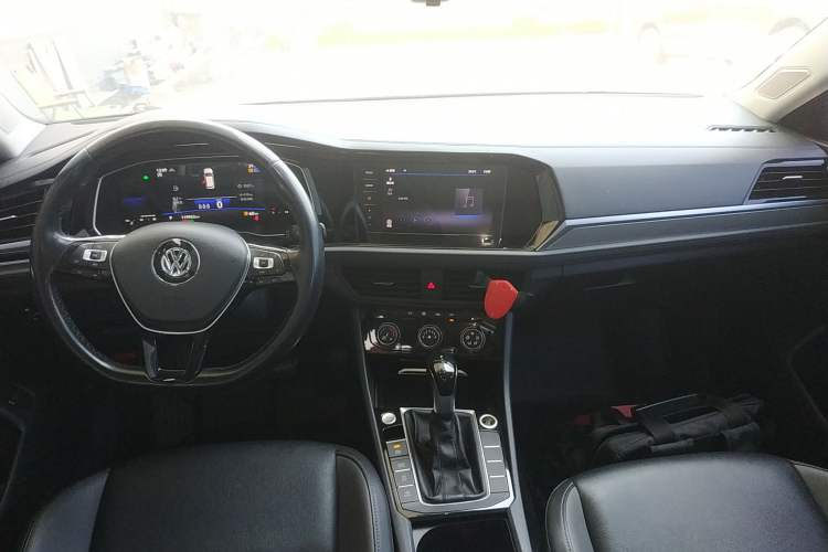 Used Volkswagen Sagitar 2021 280TSI DSG Excellence Edition Center Console