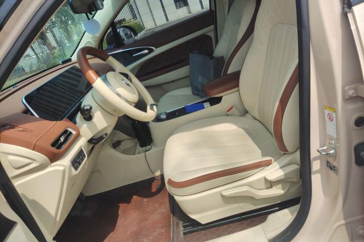 Used ORA Good Cat 2021 400km Standard Range Venus Edition Lithium Iron Phosphate Left Front Seat