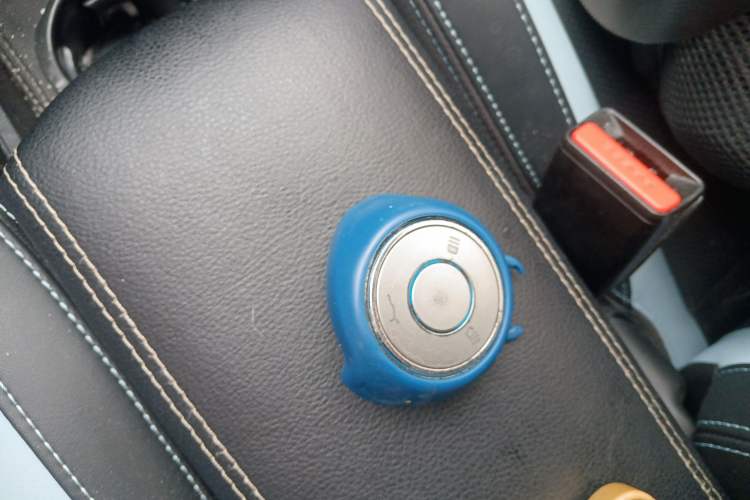 Used NETA V 2021 Long-Range Entertainment Edition Interior 1