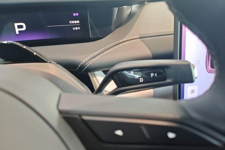 Used Xiaomi Auto SU7 2024 Four-Wheel Drive Ultra-Long Range Advanced Intelligent Driving Max Edition Gear Lever