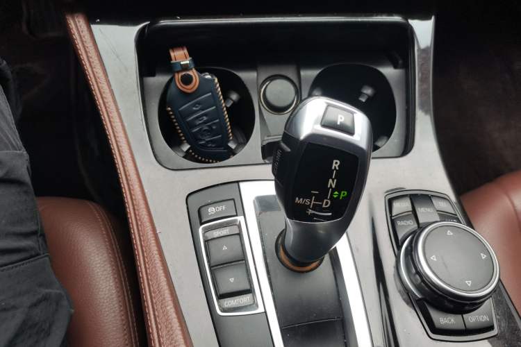 Used BMW 5 Series 2017 528Li Leading Model