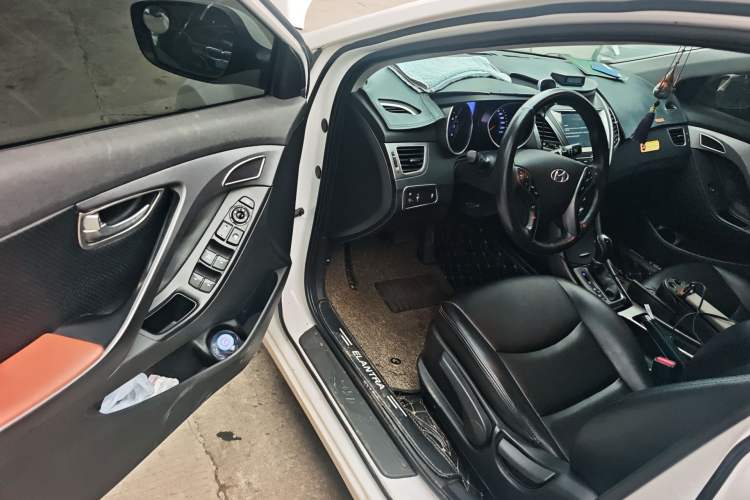 Used Hyundai Elantra (5th Generation / Langdong) 2016 1.6L Automatic Prestige Model Driver Seat