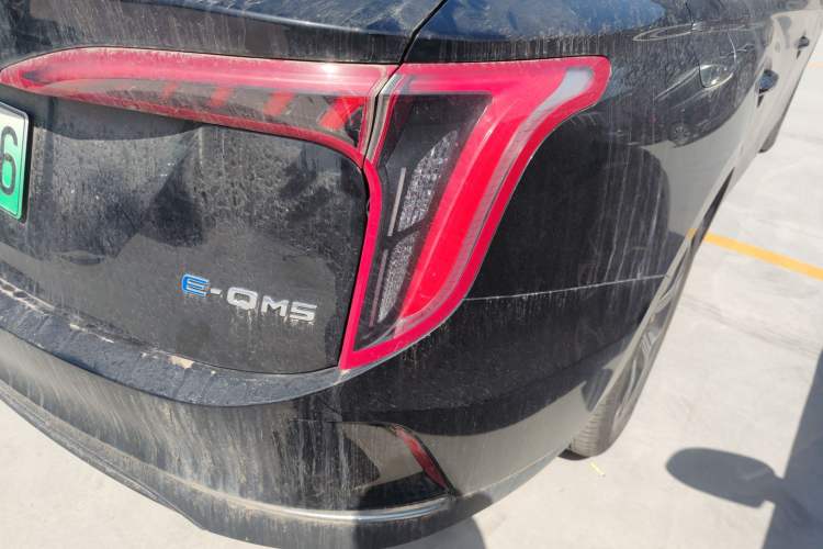 Used Hongqi E-QM5 2021 Charging Version Flagship Edition Exterior 3