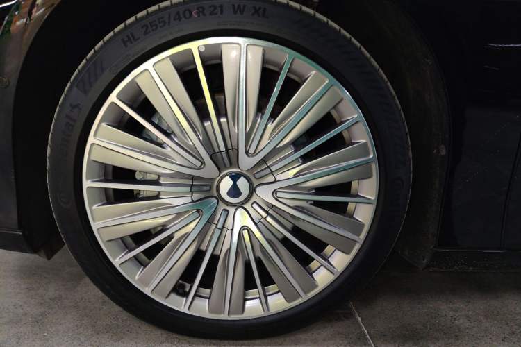 Used Denza Z9 2024 1100 km All-Wheel-Drive Ultra Version