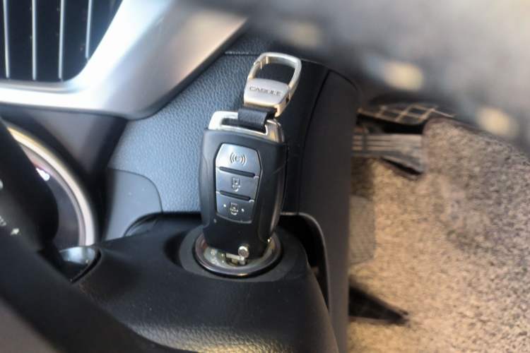 Used SsangYong Tivolan 2015 1.6L Automatic Two-Wheel Drive Zhi Chun Edition Vehicle Key