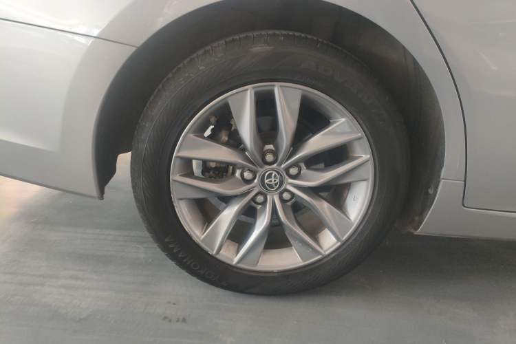 Used Toyota Avalon 2019 2.0L Luxury Edition China VI Standard Exterior 5