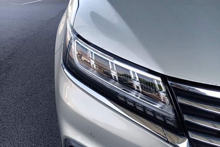 Used Roewe RX5 New Energy 2017 eRX5 50T Hybrid Connected Prestige Flagship Edition
