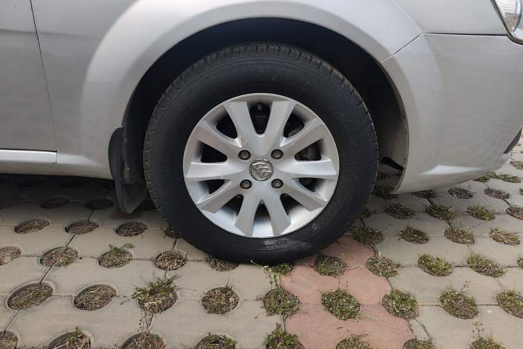 Used Buick Excelle 2013 1.5L Manual Classic Model
