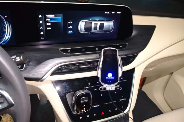 Used Buick GL8 2023 ES Lu Zun Deluxe Model
