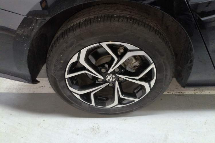 Used MG 5 2021 180 DVVT CVT Youth Luxury Edition Right Rear Wheel Hub