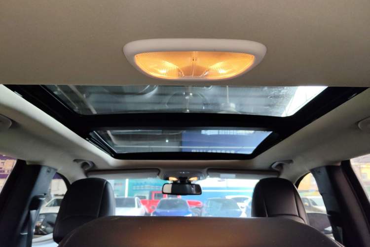 Used Jeep Cherokee 2016 2.4L Leading Edition
