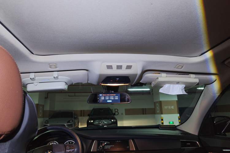 Used BMW 5 Series GT 2015 528i Leading Model Headliner