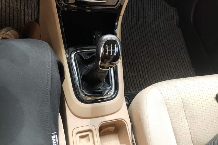 Used Chery E3 2015 1.5L Manual Fashion Model