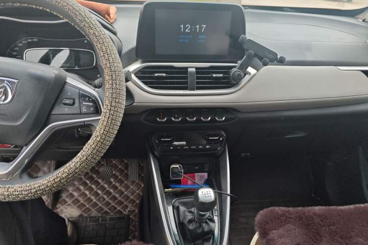 Used Baojun 510 2017 1.5L Manual Fashion Model
