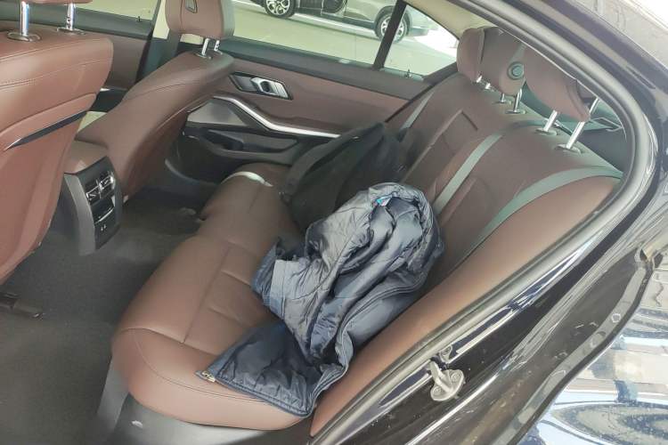 Used BMW i3 2022 eDrive 35 L
