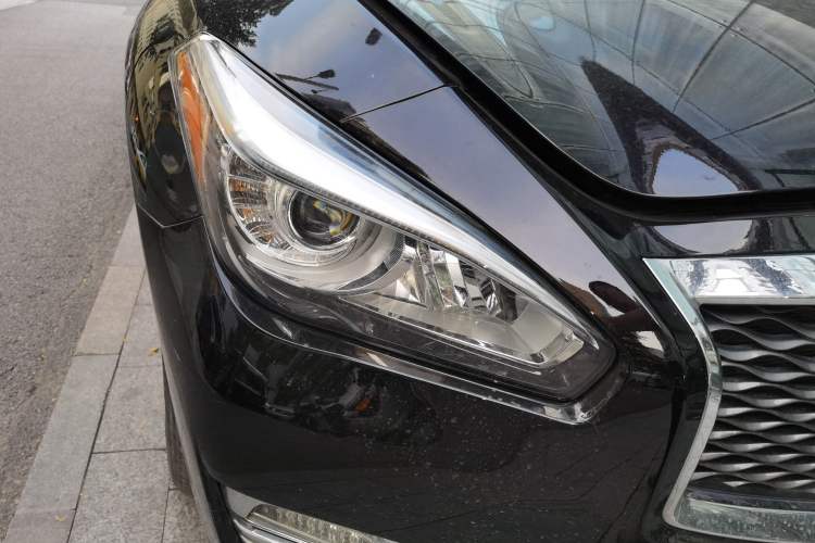 Used Infiniti Q70 2015 Q70L 2.5L Elite Edition Right Front Headlight