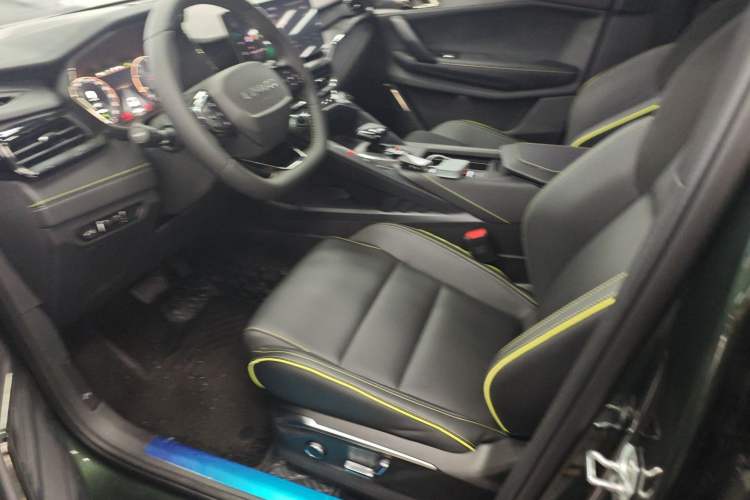 Used Lynk & Co 06 2023 Remix 1.5T Hero Left Front Seat