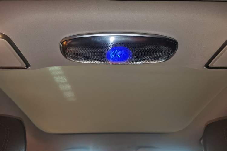 Used Mercedes-Benz E-Class 2018 Facelifted E 300 L Stylish Version Headliner