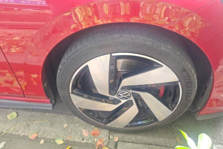 Used Volkswagen Golf GTI 2021 380TSI DSG GTI Right Front Wheel Hub