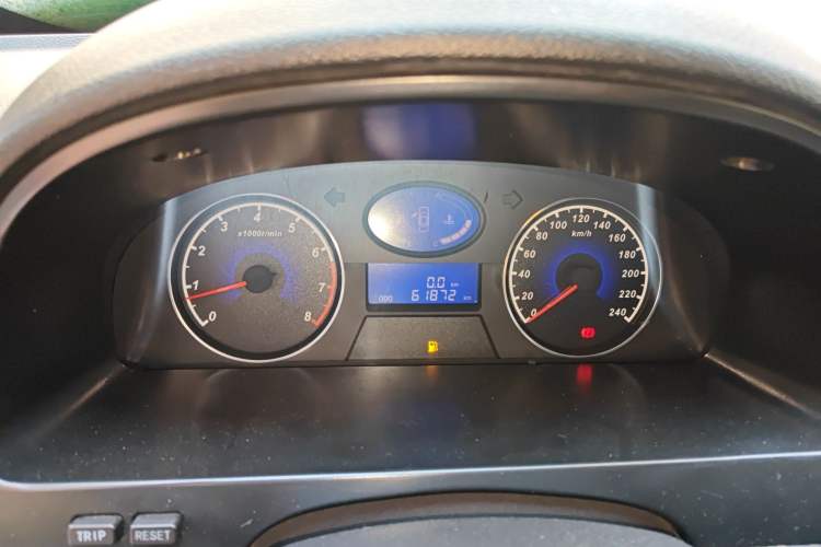 Used Geely Auto Classic Emgrand 2013 Hatchback 1.5L Manual Elite Model
