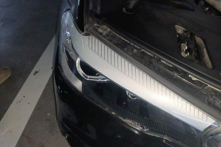Used BMW 5 Series 2019 530Li Leading Model M Sport Package Right Front Headlight