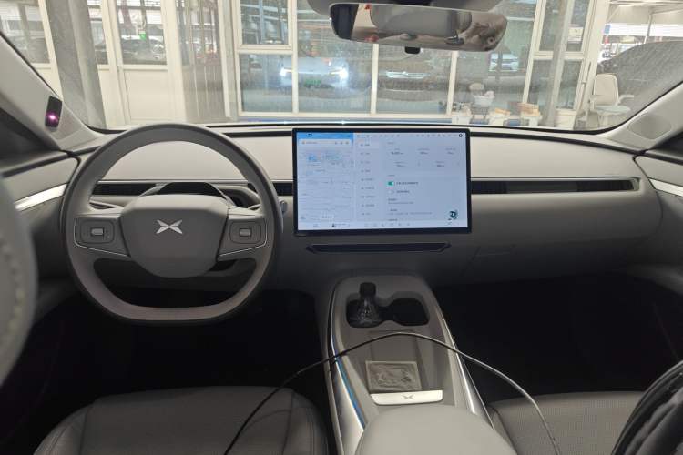 Used XPeng MONA M03 2025 600 with Ultra-Long Range Max Center Console