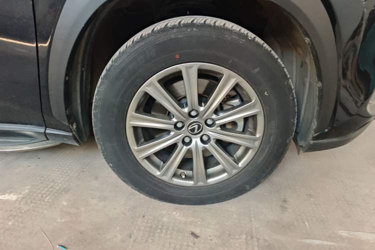 Used Lexus NX 2017 200 Front-Wheel-Drive X-Trail SE Edition