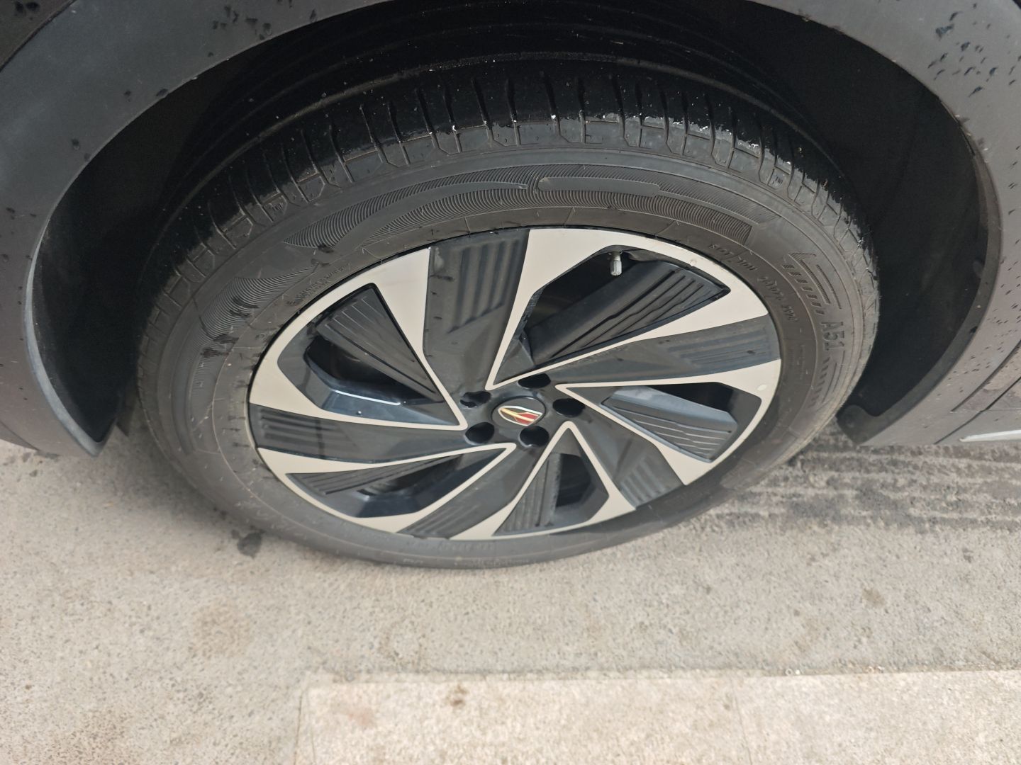 Hongqi HS7 PHEV 2024 2.0T PHEV Four-Wheel Drive Flagship Edition 6 Seats — снимка 10