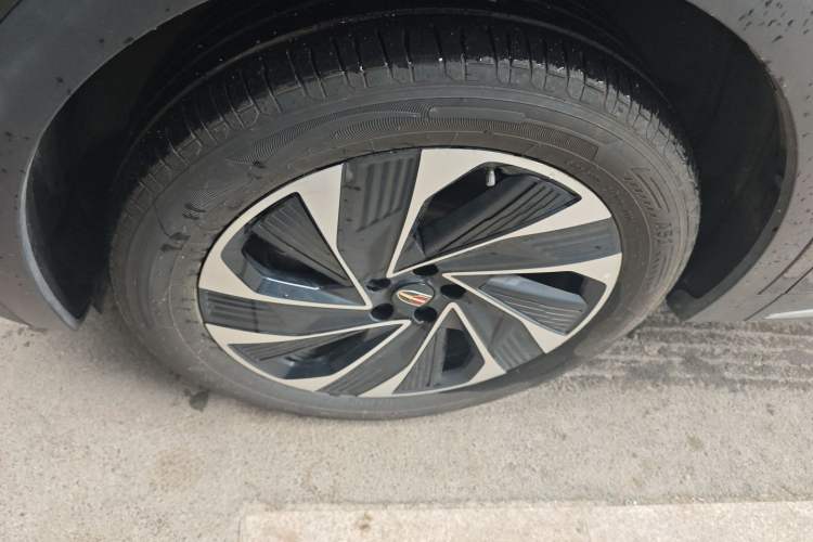 Used Hongqi HS7 PHEV 2024 2.0T PHEV Four-Wheel Drive Flagship Edition 6 Seats Left Front Wheel Hub