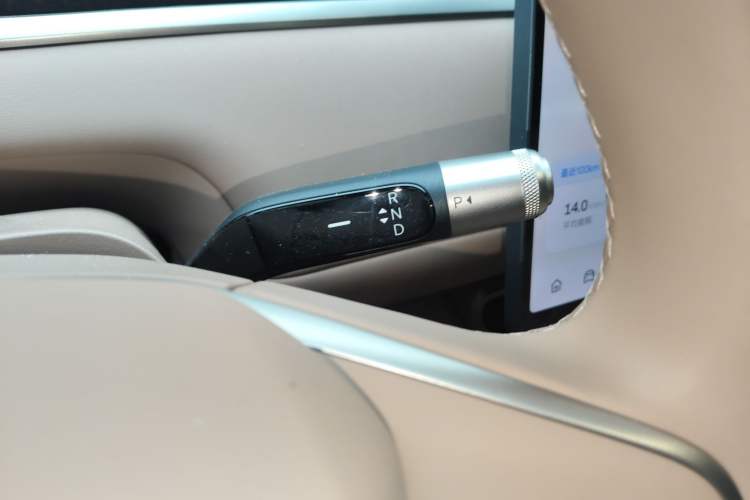 Used ONVO Luxeed L90 2025 Model—Max Six-Seater Version